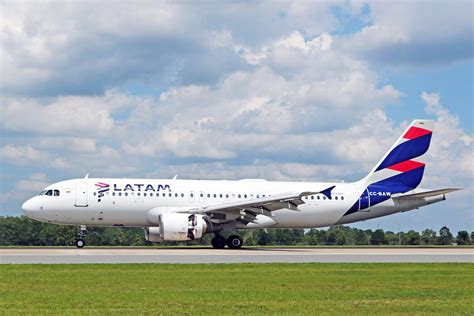 latam airlines colombia.